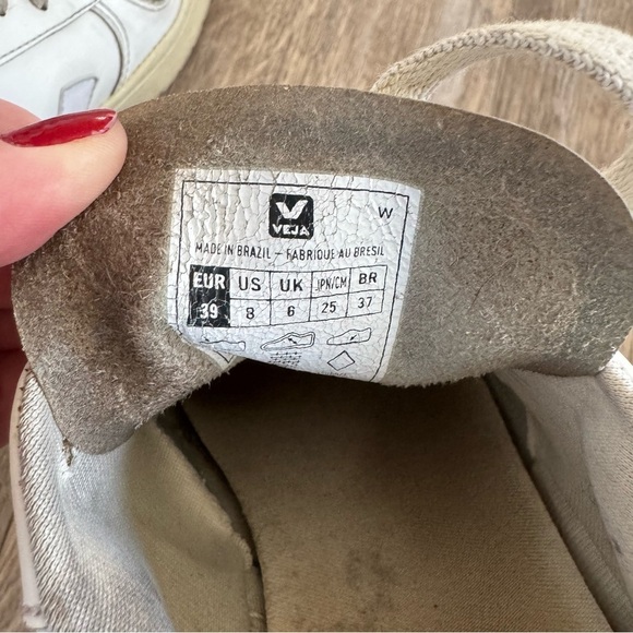 Veja V-90 Low Top Sneaker - Gray & White - EUR Size 39 - Picture 5 of 11